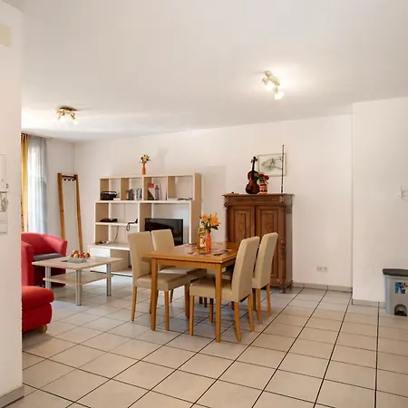 Apartment Shamal *