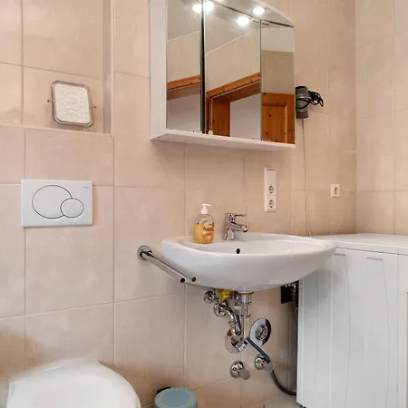 Apartment Shamal *